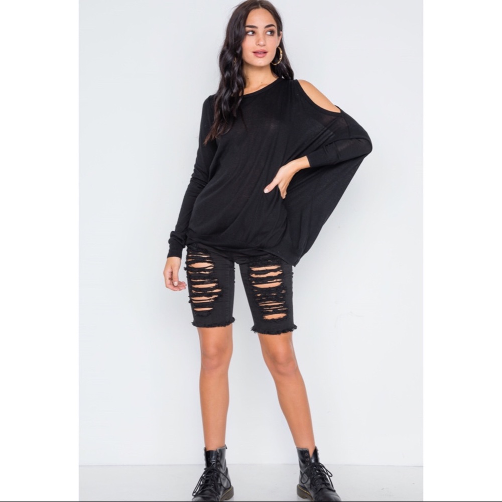 Lightweight Asymmetrical Hem Sweater  Black NWT - Picture 2 of 3